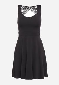 Born2be - Czarna Rozkloszowana Sukienka na Ramiączkach z Koronkowym Wycięciem na Plecach Devantia. Okazja: na wesele, na randkę, na ślub cywilny. Kolor: czarny. Materiał: koronka. Długość rękawa: na ramiączkach. Wzór: koronka. Sezon: lato. Typ sukienki: rozkloszowane. Styl: klasyczny, elegancki #7