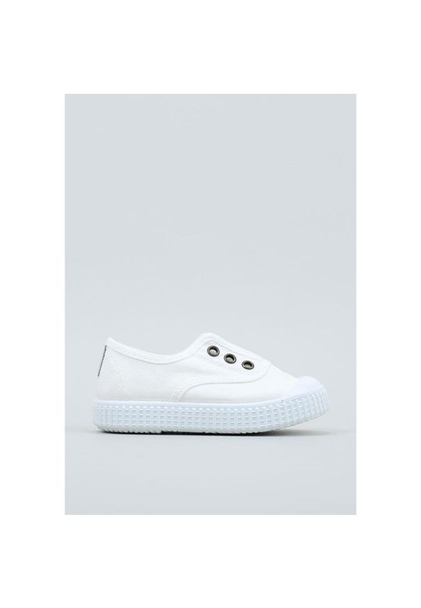 Buty VICTORIA 06627 Biały. Kolor: biały. Materiał: tkanina. Sport: turystyka piesza