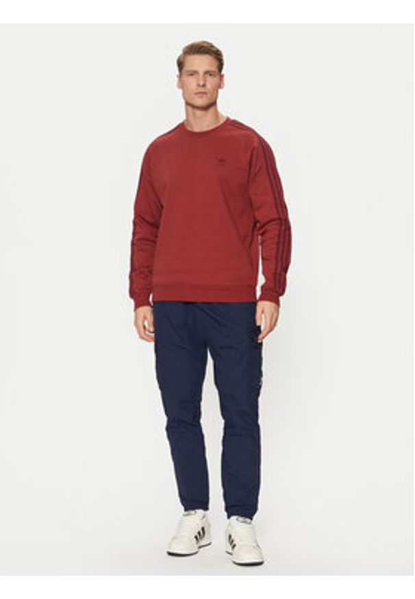 Adidas - adidas Bluza adicolor Classics 3-Stripes JP0992 Czerwony Regular Fit. Kolor: czerwony. Materiał: bawełna
