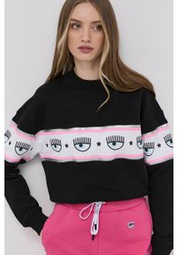 Chiara Ferragni bluza bawełniana Maxilogomania damska kolor czarny z nadrukiem. Kolor: czarny. Materiał: bawełna. Długość rękawa: długi rękaw. Długość: długie. Wzór: nadruk #6