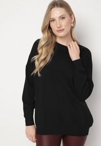 Born2be - Czarny Gładki Sweter z Rękawami Typu Nietoperz Ralanevia. Okazja: do pracy, na co dzień. Kolor: czarny. Wzór: gładki. Styl: casual #7