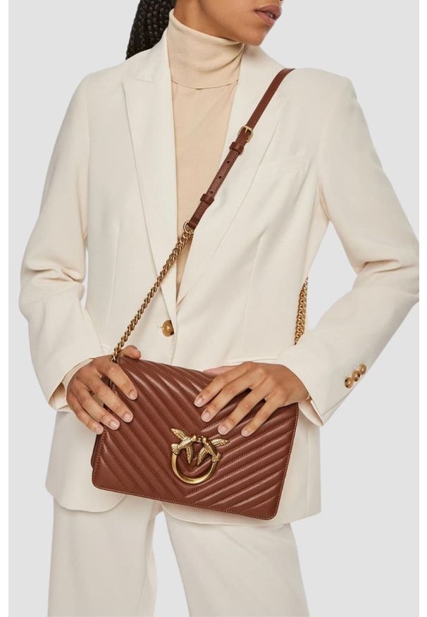 Pinko - PINKO Brązowa torebka Love Click Classic. Kolor: brązowy. Materiał: skórzane. Styl: elegancki