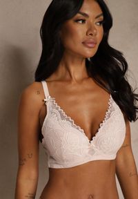 Renee - Jasnoróżowy Biustonosz Ozdobiony Koronką i Kokardkami Sellene. Kolor: różowy. Materiał: koronka. Wzór: koronka, aplikacja #7