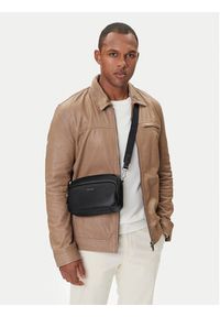 Calvin Klein Saszetka Raised Camera Bag LV04D3159G Czarny. Kolor: czarny. Materiał: skóra