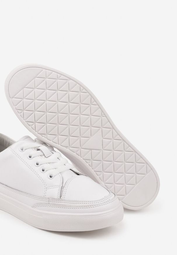 Born2be - Białe Sneakersy Skórzane z Przeszyciami Setalith. Okazja: na co dzień. Kolor: biały. Materiał: skóra