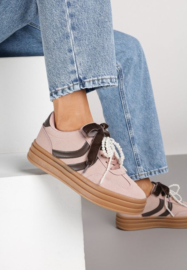 Born2be - Różowe Sneakersy w Stylu Tenisówek na Grubej Podeszwie z Tłoczeniem i Perłami Asortte. Okazja: na co dzień. Kolor: różowy. Materiał: jeans