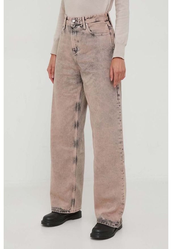 Calvin Klein Jeans jeansy damskie high waist. Stan: podwyższony. Kolor: różowy