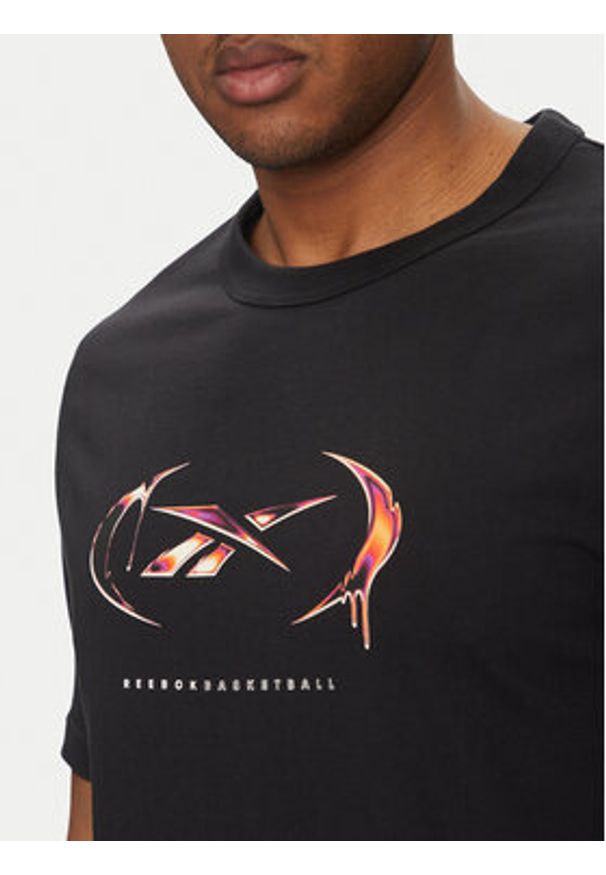 Reebok T-Shirt 100218818 Czarny Regular Fit. Kolor: czarny. Materiał: bawełna