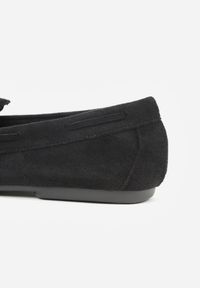 Renee - Czarne Mokasyny z Koralikami Kokardą i Frędzlami Nahda. Okazja: na co dzień. Kolor: czarny. Materiał: jeans. Styl: casual, street #6