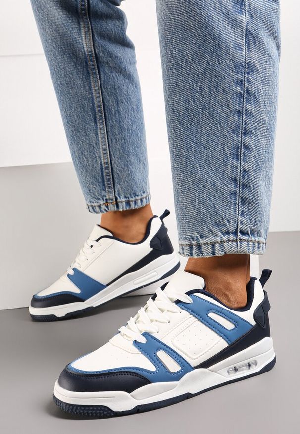 Renee - Biało-Granatowe Sznurowane Sneakersy z Licznymi Wstawkami z Ekoskóry Gwendias. Okazja: na spacer, na co dzień. Kolor: biały. Sport: turystyka piesza