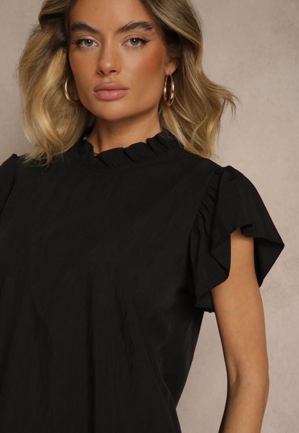 Renee - Czarna Bluzka z Wiskozą i Falbankami Greloiti. Okazja: na co dzień. Typ kołnierza: kołnierz z falbankami. Kolor: czarny. Materiał: wiskoza. Styl: klasyczny, casual