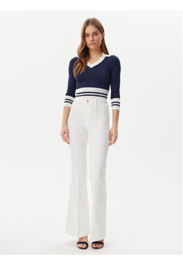 Guess Spodnie materiałowe W5GA1Q D5N71 Beżowy Regular Fit. Kolor: beżowy. Materiał: bawełna