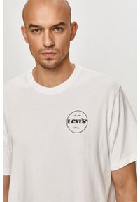 Levi's® - Levi's - T-shirt. Okazja: na spotkanie biznesowe. Kolor: biały. Materiał: dzianina. Wzór: nadruk. Styl: biznesowy #1