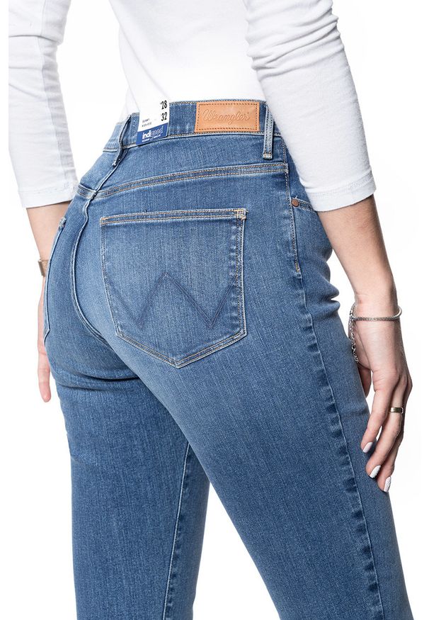 Wrangler - SPODNIE DAMSKIE WRANGLER SKINNY HIGH RISE WONDER BLUE W27HJR211 112128093