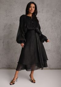 Renee - Czarna Rozkloszowana Sukienka Wieczorowa z Szyfonowej Tkaniny Amanna. Kolor: czarny. Materiał: tkanina, szyfon. Wzór: gładki, aplikacja. Typ sukienki: rozkloszowane. Styl: wizytowy #5