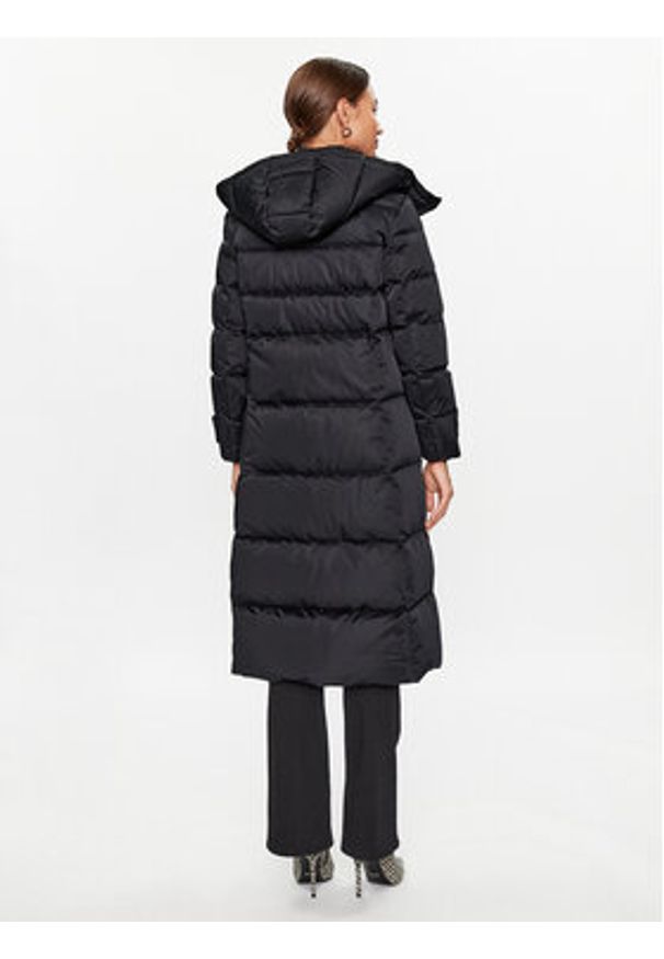 Guess Kurtka puchowa W3BL41 WFSW2 Czarny Regular Fit. Kolor: czarny. Materiał: syntetyk. Sezon: zima