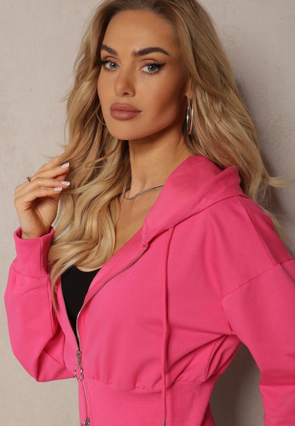 Renee - Fuksjowa Taliowana Bluza z Kapturem Zapinana na Zamek Błyskawiczny Vireapa. Typ kołnierza: kaptur. Kolor: różowy. Styl: klasyczny