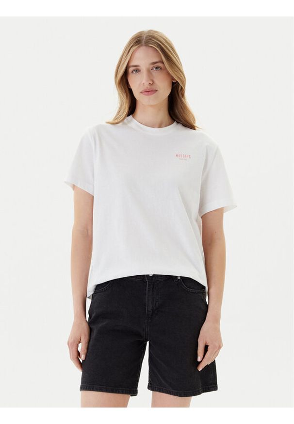 Mustang T-Shirt Floris 1016158 Biały Relaxed Fit. Kolor: biały. Materiał: bawełna