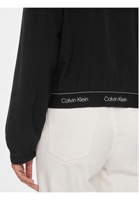 Calvin Klein Performance Kurtka przejściowa 00GWS4J407 Czarny Regular Fit. Kolor: czarny. Materiał: syntetyk