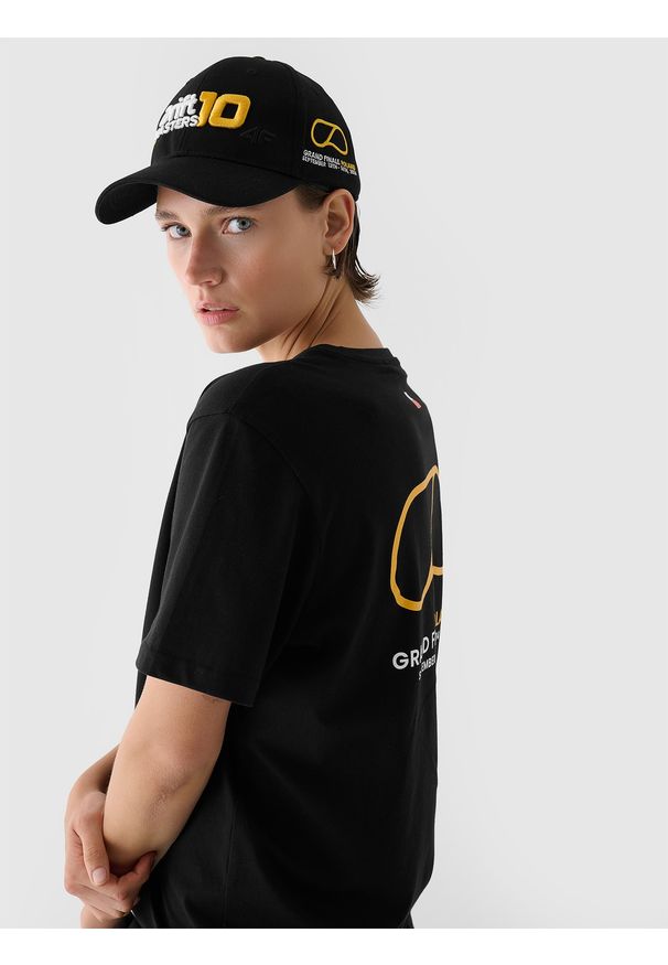 4f - 4F Czapka z daszkiem snapback uniseks 4F x Drift Masters - czarna L/XL. Kolor: czarny. Materiał: bawełna, materiał. Wzór: haft. Sezon: lato