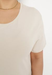 Born2be - Beżowy Gładki T-shirt z Elastycznej Bawełny z Krótkim Rękawem Derdiara. Kolor: beżowy. Materiał: bawełna. Długość rękawa: krótki rękaw. Długość: krótkie. Wzór: gładki #6