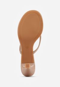 Born2be - Ciemnobeżowe Klapki Japonki na Obcasie Typu Kaczuszka Livnara. Okazja: na co dzień. Kolor: beżowy. Materiał: len. Obcas: na obcasie. Styl: casual, elegancki. Wysokość obcasa: średni #5