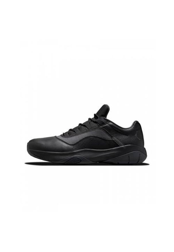 Buty do chodzenia męskie Nike Air Jordan 11 Cmft. Zapięcie: sznurówki. Kolor: czarny. Materiał: tkanina, materiał, skóra, syntetyk. Szerokość cholewki: normalna. Model: Nike Air Jordan. Sport: turystyka piesza