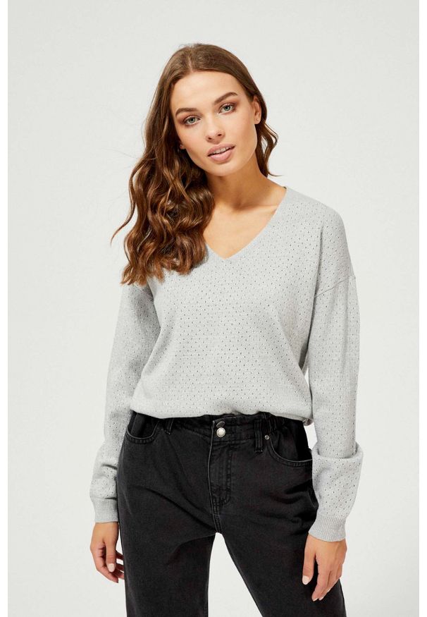 Sweter MOODO z dekoltem w serek
