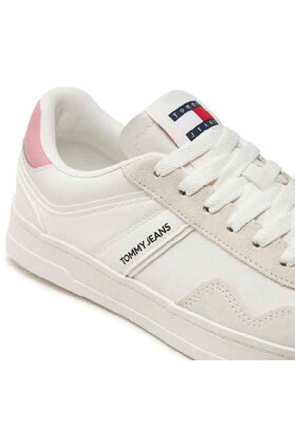 Tommy Jeans Sneakersy Tjw Court Sneaker EN0EN02552 Écru. Materiał: zamsz, skóra
