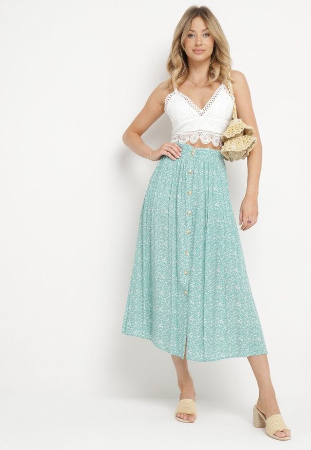 Born2be - Zielona Wiskozowa Spódnica Maxi w Kwiatowy Print Rozkloszowana Verdandi. Kolor: zielony. Materiał: wiskoza. Wzór: kwiaty, nadruk