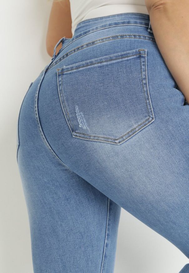 Born2be - Jasnoniebieskie Jeansy Skinny z Efektem Push-Up Liritta. Kolor: niebieski. Wzór: aplikacja