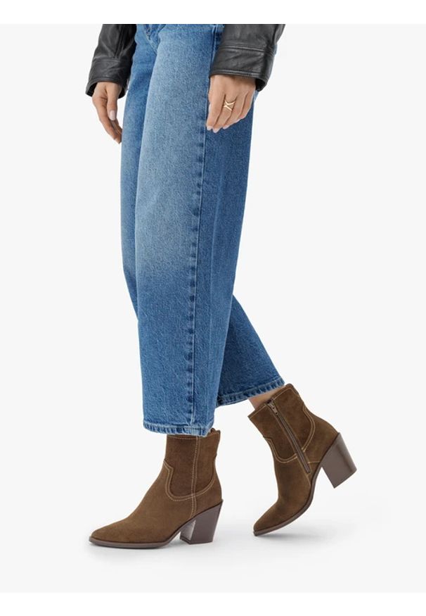 Ryłko - Zielone botki welurowe na słupku. Zapięcie: zamek. Kolor: zielony. Szerokość cholewki: normalna. Wysokość cholewki: za kostkę. Materiał: skóra, welur. Sezon: jesień, wiosna. Obcas: na słupku. Styl: street. Wysokość obcasa: średni