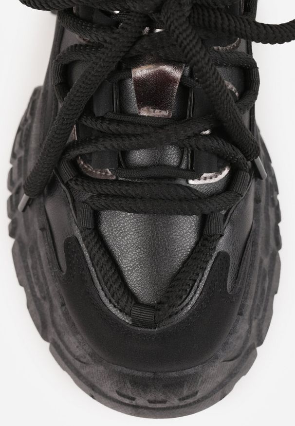 Born2be - Czarne Sneakersy na Grubej Podeszwie z Ozdobnym Sznurowaniem przed Kostkę Mystarie. Wysokość cholewki: przed kostkę. Kolor: czarny