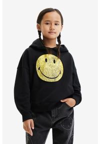 Desigual bluza bawełniana dziecięca kolor czarny z kapturem z nadrukiem. Typ kołnierza: kaptur. Kolor: czarny. Materiał: bawełna. Wzór: nadruk #6