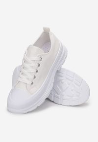Born2be - Białe Trampki Parthima. Wysokość cholewki: przed kostkę. Nosek buta: okrągły. Kolor: biały. Materiał: guma, materiał. Szerokość cholewki: normalna #5