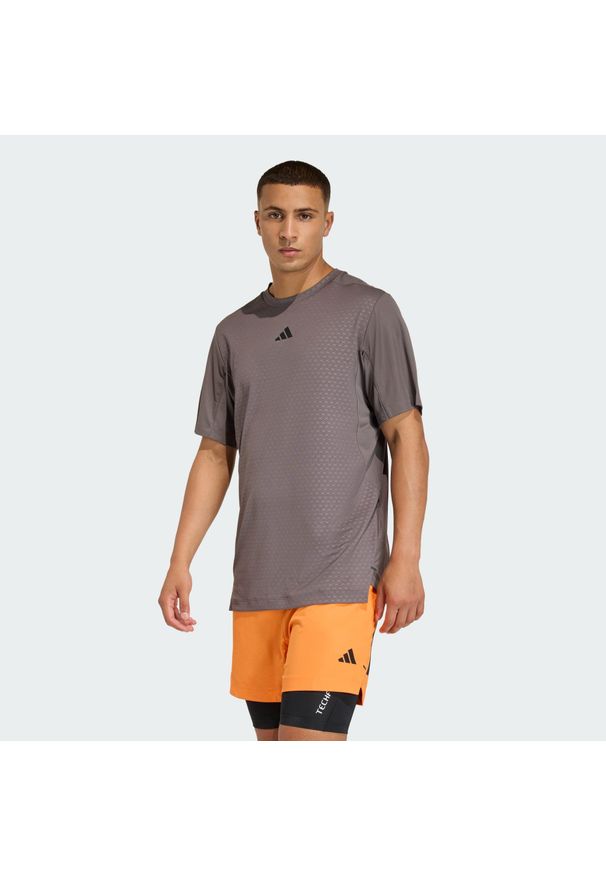 Adidas - KOSZULKA D4T PrimeLift 3 STRIPES. Kolor: szary, wielokolorowy, brązowy. Sport: fitness