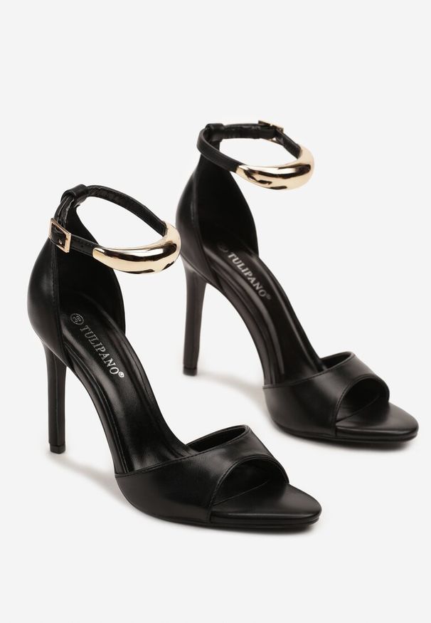 Renee - Czarne Sandały na Szpilce z Eleganckim Zdobieniem przy Kostce Idarelle. Okazja: na co dzień. Zapięcie: pasek. Kolor: czarny. Materiał: jeans. Wzór: aplikacja. Obcas: na szpilce. Styl: elegancki. Wysokość obcasa: średni