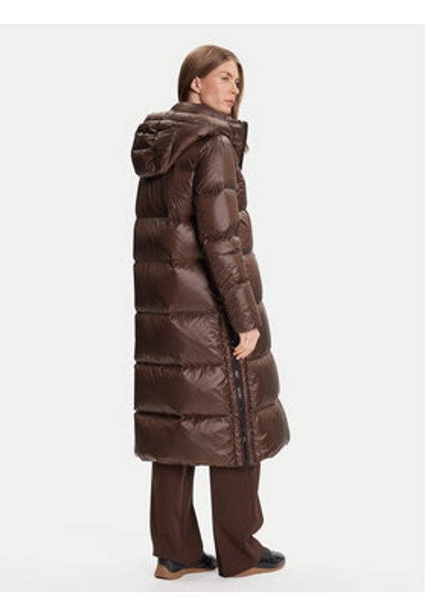 Blauer Płaszcz zimowy 25WBLDK03161 Brązowy Regular Fit. Kolor: brązowy. Materiał: syntetyk. Sezon: zima