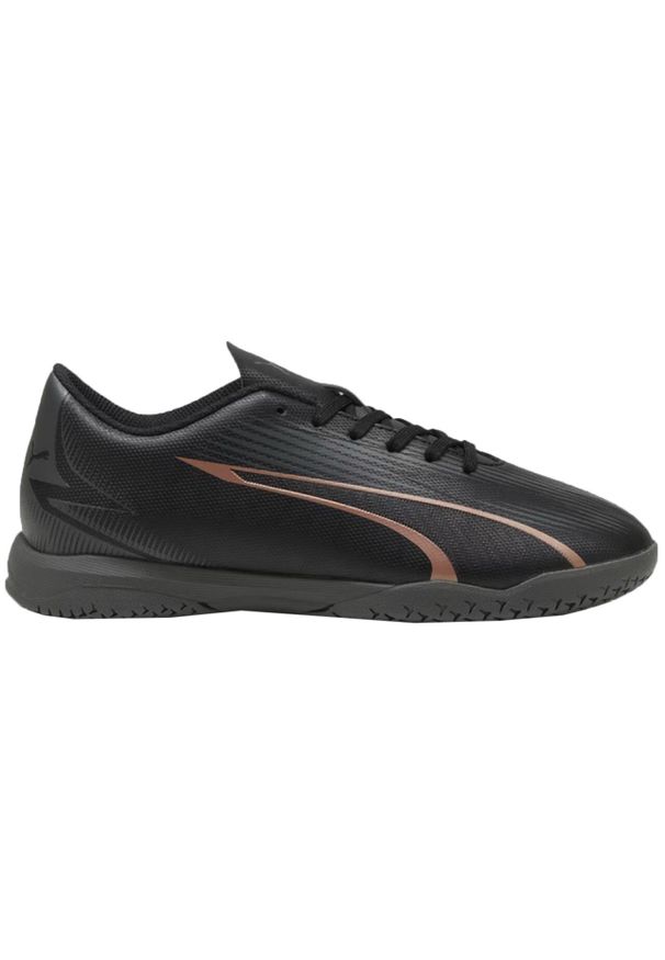 Buty piłkarskie dla dzieci Puma Ultra Play IT. Zapięcie: sznurówki. Kolor: czarny, brązowy, wielokolorowy. Materiał: materiał, syntetyk. Szerokość cholewki: normalna. Sport: piłka nożna