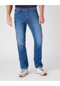 Wrangler - WRANGLER TEXAS SLIM MĘSKIE SPODNIE JENASOWE FLANKER BLUE W12SKG26J