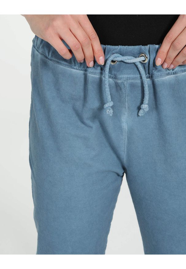 Unisono - BAWEŁNIANE SPODNIE 147-2037 JEANS. Materiał: jeans, bawełna