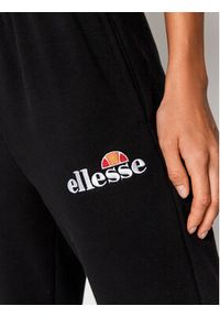 Ellesse Spodnie dresowe Noora SGK13459 Czarny Regular Fit. Kolor: czarny. Materiał: dresówka, bawełna