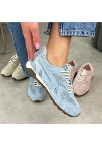 Niebieskie skórzane półbuty damskie Vinceza 86426. Okazja: na co dzień, na spacer. Nosek buta: okrągły. Zapięcie: sznurówki. Kolor: niebieski. Materiał: nubuk, skóra. Szerokość cholewki: normalna. Sezon: wiosna, lato, jesień. Styl: elegancki, casual, klasyczny, sportowy #1