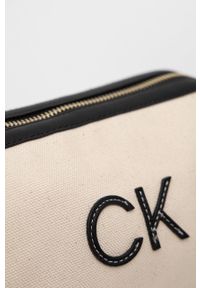 Calvin Klein kosmetyczka kolor beżowy. Kolor: beżowy. Materiał: materiał, bawełna, włókno, lyocell #3