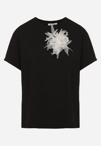 Born2be - Czarny Bawełniany T-shirt z Broszką Kwiatem Heloa. Okazja: na co dzień. Kolor: czarny. Materiał: bawełna. Wzór: kwiaty. Styl: casual, elegancki #5