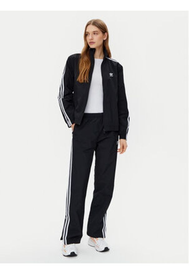 Adidas - adidas Bluza Woven JD5331 Czarny Regular Fit. Kolor: czarny. Materiał: syntetyk