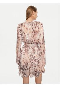 Guess Sukienka koszulowa W5RK35 WDW82 Różowy Regular Fit. Kolor: różowy. Materiał: syntetyk. Typ sukienki: koszulowe #3
