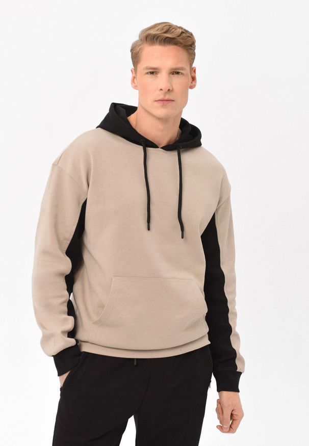 Volcano - Bluza kangurka z kapturem B-BLOCK. Typ kołnierza: kaptur. Kolor: beżowy. Materiał: skóra, dresówka, materiał, bawełna. Długość: krótkie. Wzór: gładki, aplikacja. Styl: klasyczny, sportowy