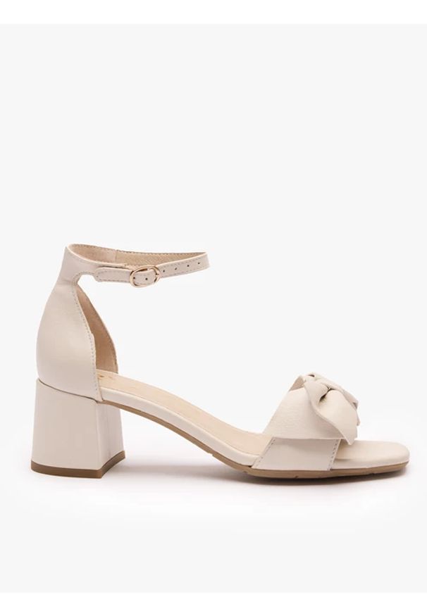 Ryłko - Kremowe sandały na obcasie z kokardą. Zapięcie: sprzączka. Kolor: beżowy. Materiał: skóra. Obcas: na obcasie. Styl: elegancki. Wysokość obcasa: średni