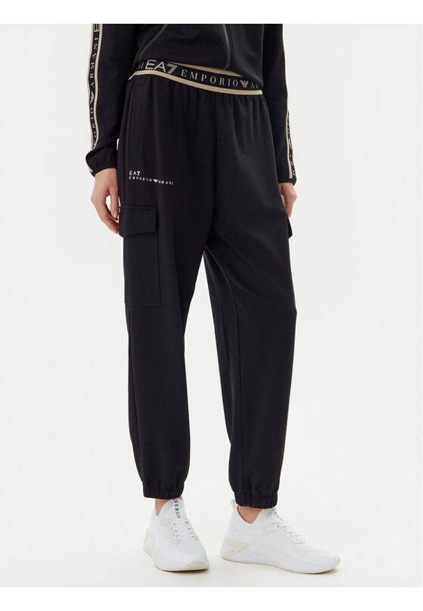 EA7 Emporio Armani Spodnie dresowe 7W000282 AF12501 UC001 Czarny Loose Fit. Kolor: czarny. Materiał: syntetyk
